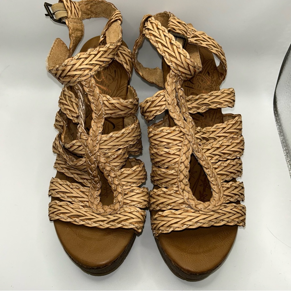 Blowfish braided straps wedge sandal NWOB size 9 - Picture 2 of 5